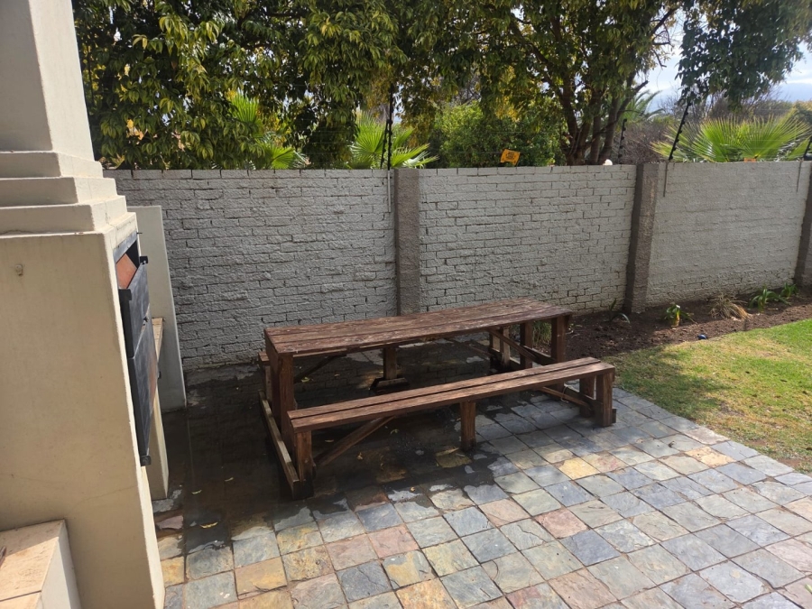 3 Bedroom Property for Sale in Flimieda North West